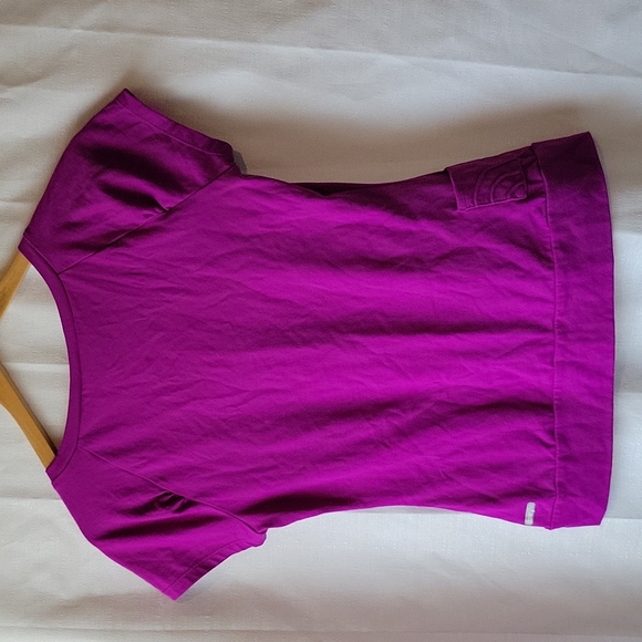 The North Face fuschia scoop neck Short sleeved tee womens small - Picture 2 of 9